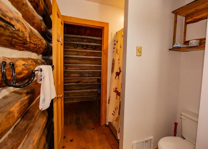 Crooked Creek Guest Ranch Resort