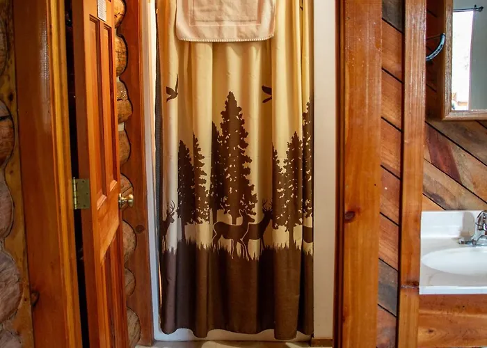 Resort Crooked Creek Guest Ranch *
