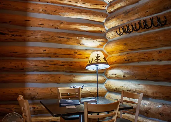 Resort Crooked Creek Guest Ranch *