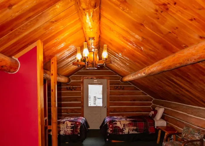 Crooked Creek Guest Ranch