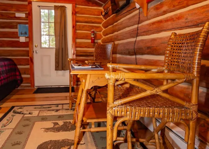Crooked Creek Guest Ranch Resort *