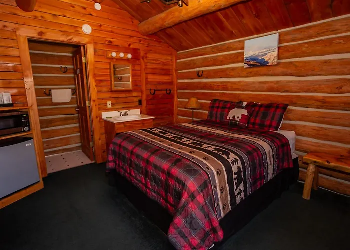 Crooked Creek Guest Ranch Resort *