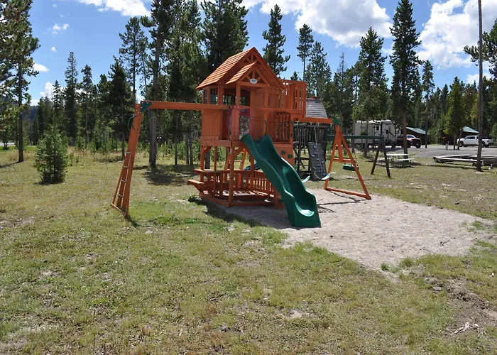 Crooked Creek Guest Ranch