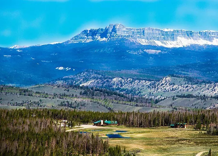 Crooked Creek Guest Ranch *