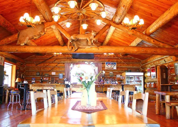 Crooked Creek Guest Ranch *